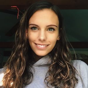 Meet your Posher, Avery